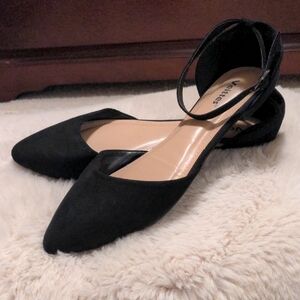 Veltiss Black Pointed Toe d’Orsay Ankle Strap Flats | Faux Suede 8 1/2W
